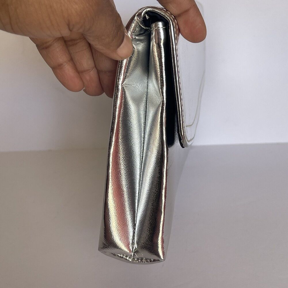 Vintage Women Silver Crossbody Bag - Picture 6 of 12